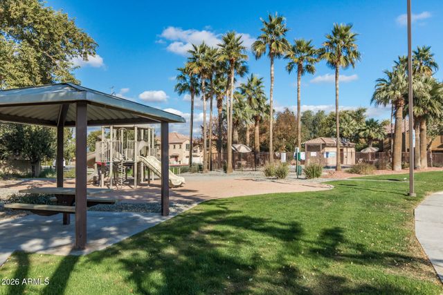 2954 E DONNER Drive, Phoenix, AZ 85042