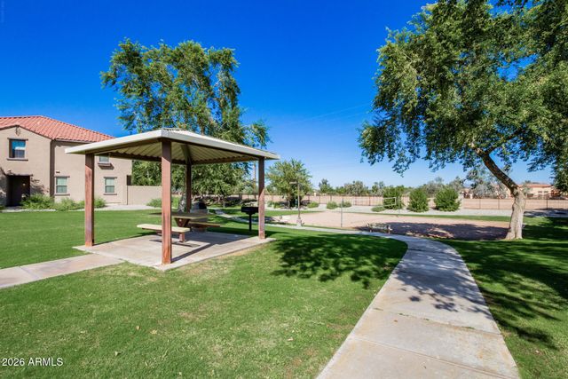 2954 E DONNER Drive, Phoenix, AZ 85042