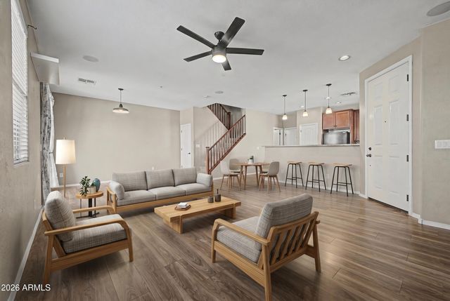 2954 E DONNER Drive, Phoenix, AZ 85042