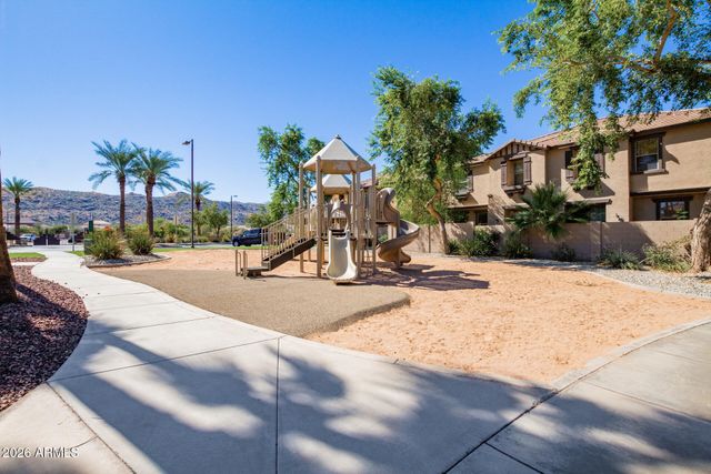 2954 E DONNER Drive, Phoenix, AZ 85042