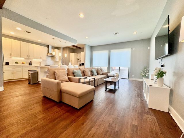 1914 Blodgett Street C, Houston, TX 77004