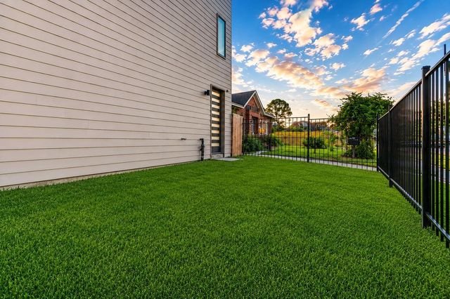 1914 Blodgett Street C, Houston, TX 77004