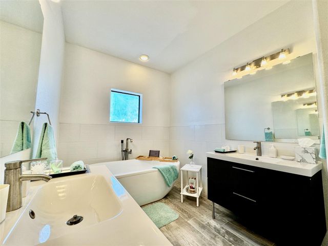 1914 Blodgett Street C, Houston, TX 77004