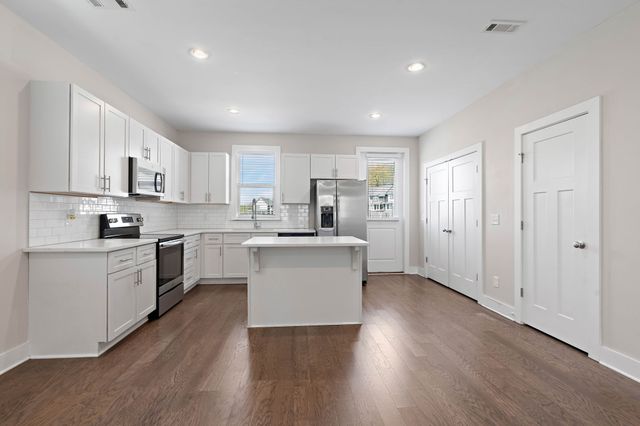 733 Mill Creek Meadow Dr, Nashville, TN 37214