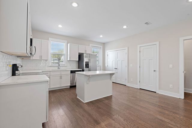 733 Mill Creek Meadow Dr, Nashville, TN 37214