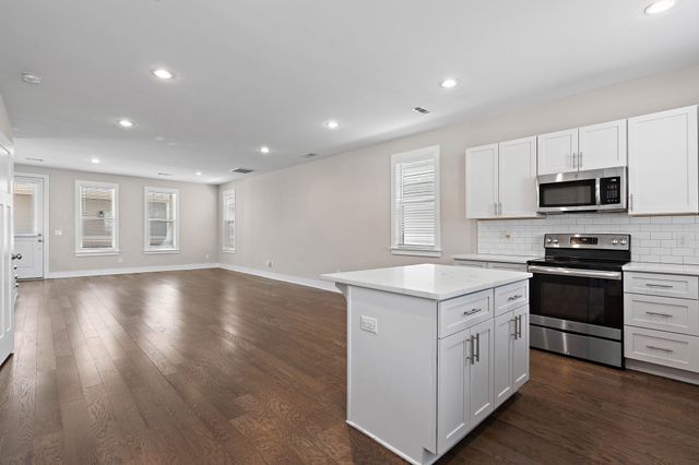 733 Mill Creek Meadow Dr, Nashville, TN 37214