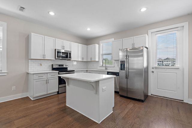 733 Mill Creek Meadow Dr, Nashville, TN 37214