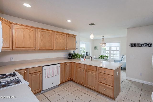 7017 Shadowridge Drive, Waterville, OH 43566