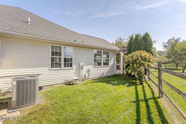 7017 Shadowridge Drive, Waterville, OH 43566