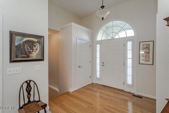 7017 Shadowridge Drive, Waterville, OH 43566