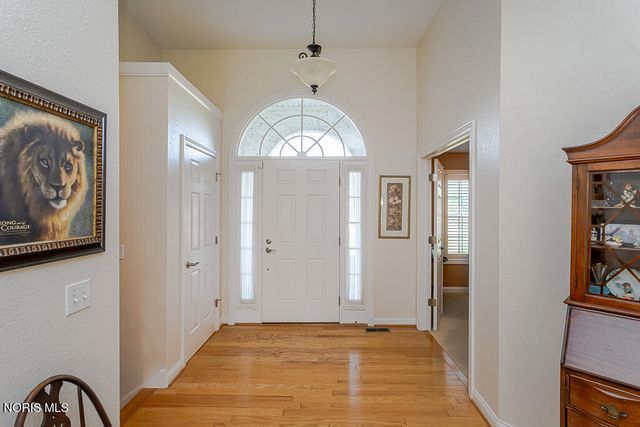7017 Shadowridge Drive, Waterville, OH 43566