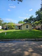 1221 Bayswater Drive, Houston, TX 77047
