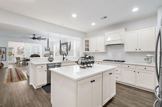 1822 Grovehurst Drive, Charleston, SC 29414