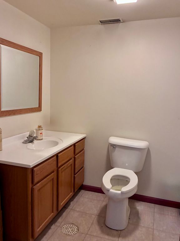 Image 11 of property listing at 122 W Page Street, Sycamore, IL 60178