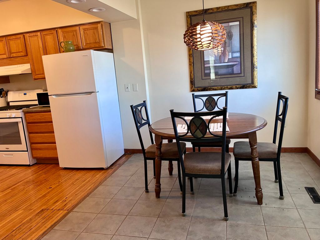 Image 14 of property listing at 122 W Page Street, Sycamore, IL 60178