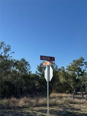 60 Coastal LOOP, Johnson City, TX 78636