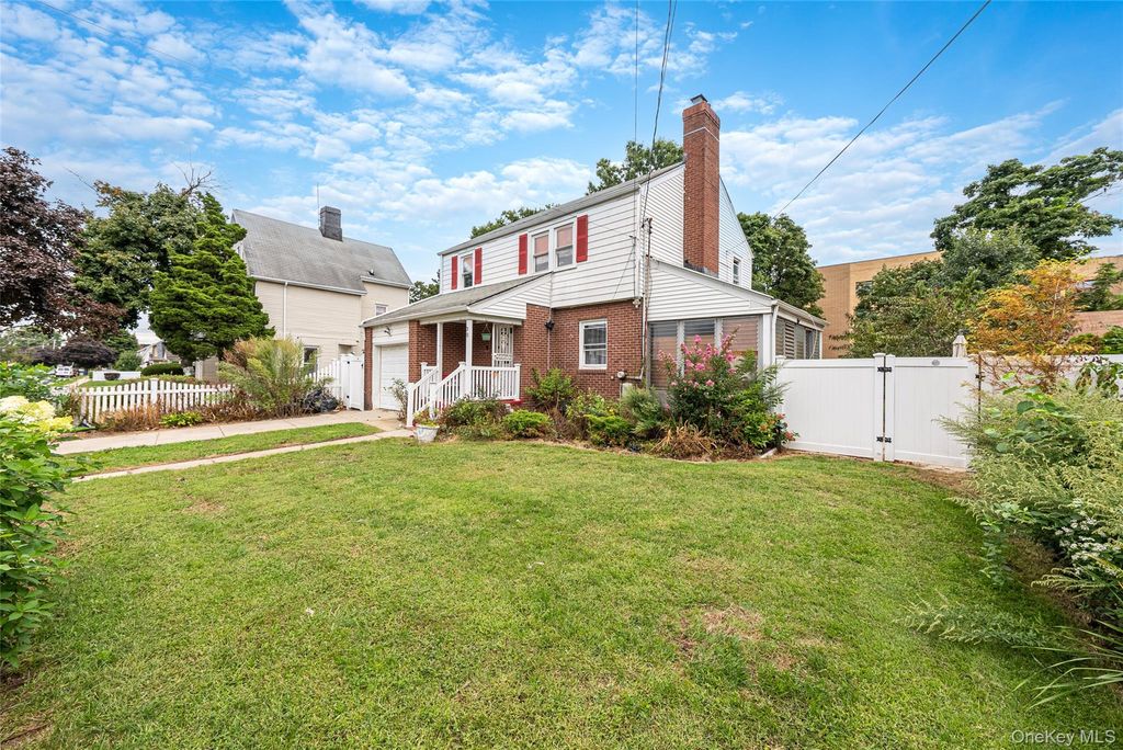 30 Fairview Boulevard, Hempstead, NY 11550 — photo 3