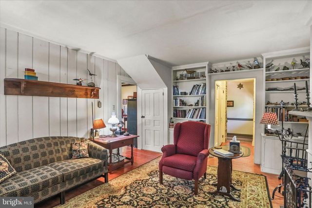 125 HICKORY LN, Hanover, PA 17331