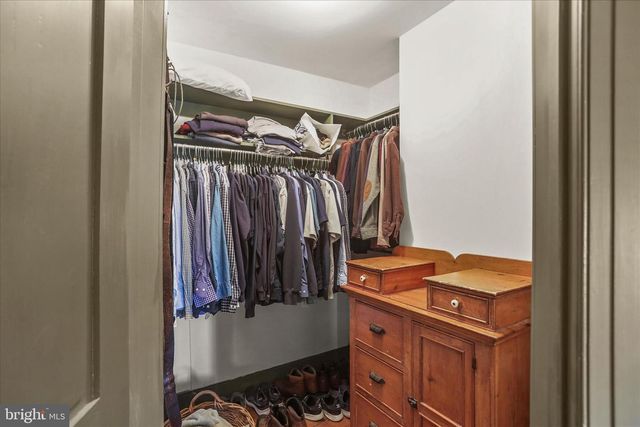 125 HICKORY LN, Hanover, PA 17331