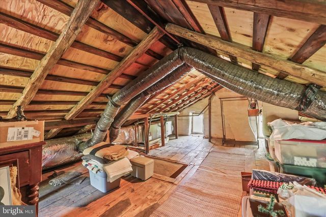 125 HICKORY LN, Hanover, PA 17331