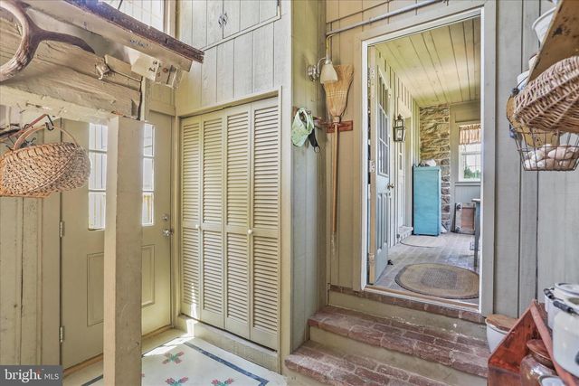 125 HICKORY LN, Hanover, PA 17331