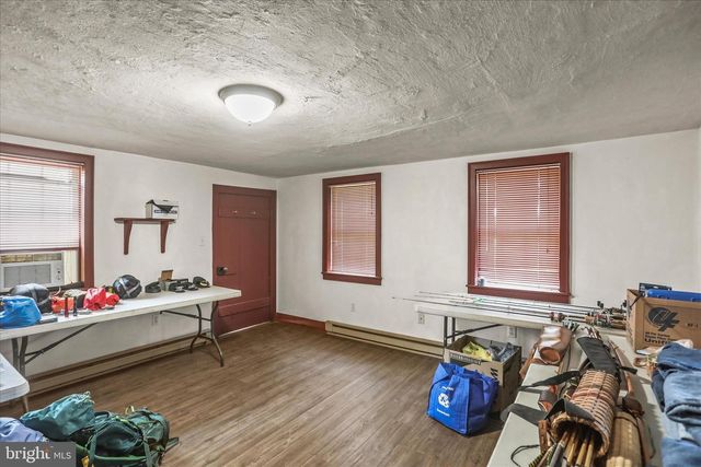 125 HICKORY LN, Hanover, PA 17331