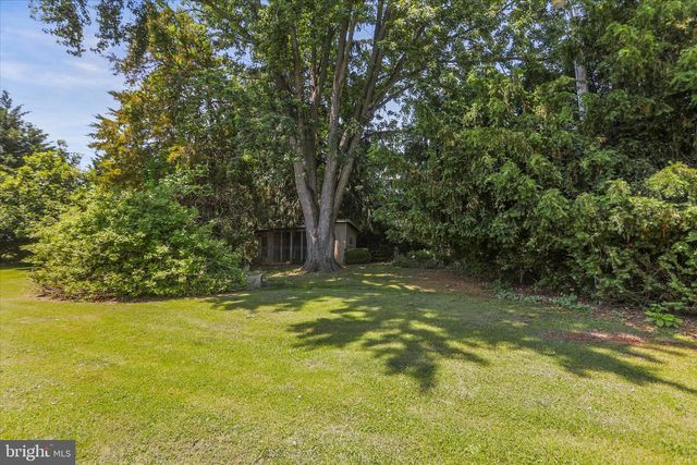 125 HICKORY LN, Hanover, PA 17331