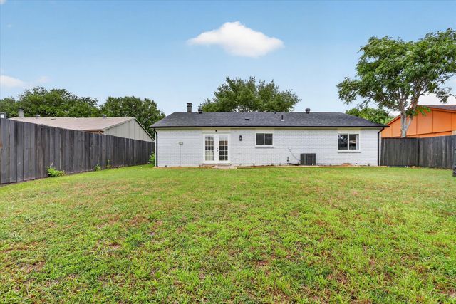 1109 Coffeyville Trail, Grand Prairie, TX 75052