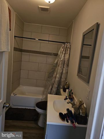 2101 N MARSHALL ST, Philadelphia, PA 19122