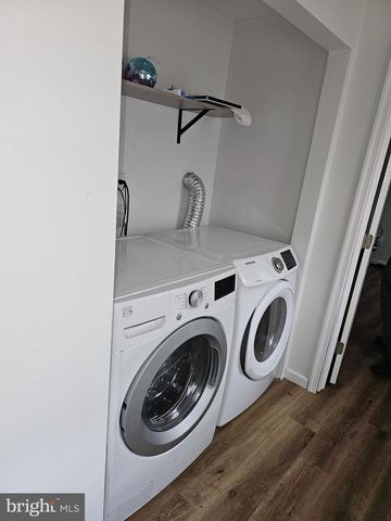 2101 N MARSHALL ST, Philadelphia, PA 19122