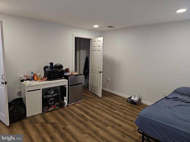 2101 N MARSHALL ST, Philadelphia, PA 19122