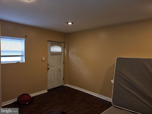 2101 N MARSHALL ST, Philadelphia, PA 19122