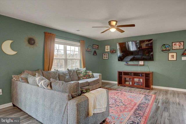 11230 CROSS FIELDS DR, Waynesboro, PA 17268