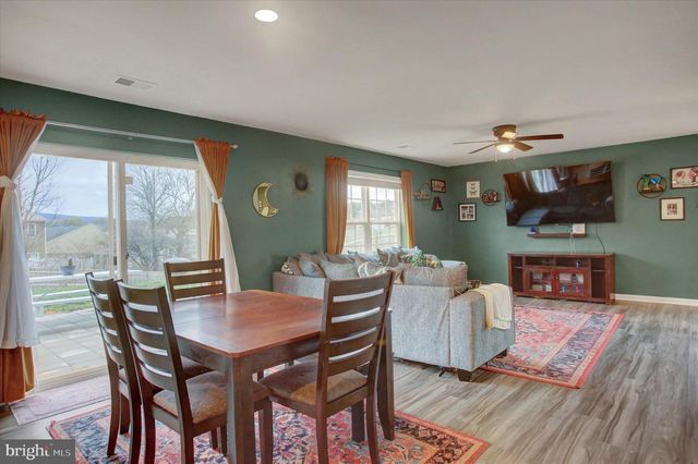 11230 CROSS FIELDS DR, Waynesboro, PA 17268