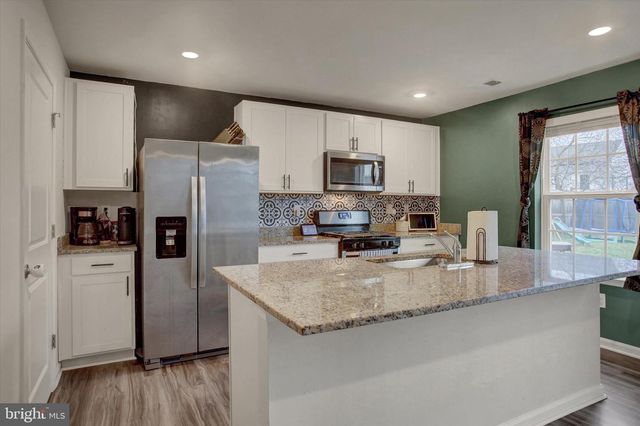 11230 CROSS FIELDS DR, Waynesboro, PA 17268