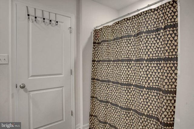 11230 CROSS FIELDS DR, Waynesboro, PA 17268