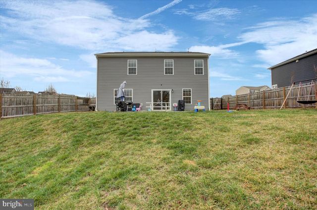 11230 CROSS FIELDS DR, Waynesboro, PA 17268