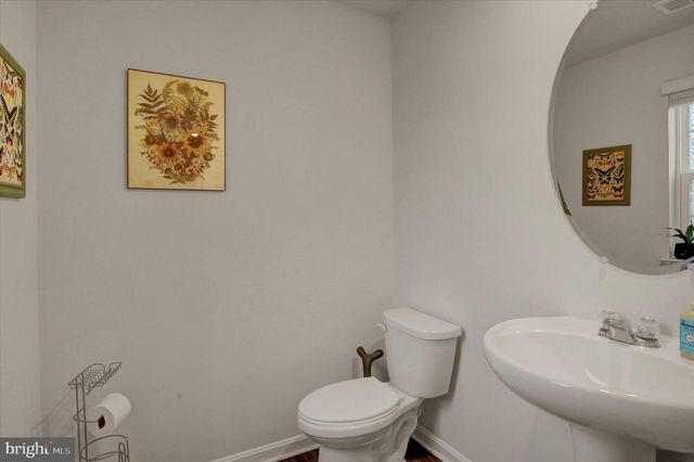 11230 CROSS FIELDS DR, Waynesboro, PA 17268