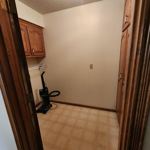 1107 W Tracy Street, Springfield, MO 65807