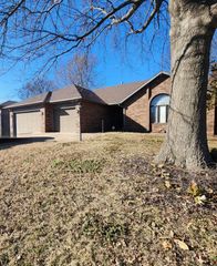 1107 W Tracy Street, Springfield, MO 65807