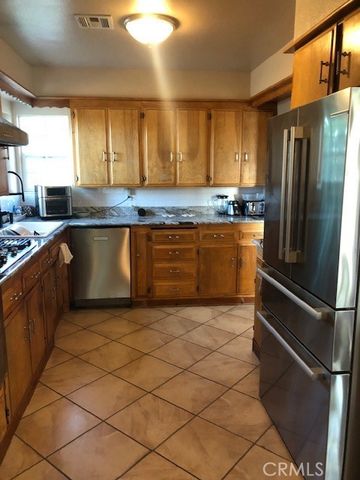 296 PALM AVE, Hemet, CA 92543