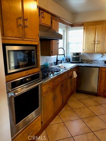 296 PALM AVE, Hemet, CA 92543