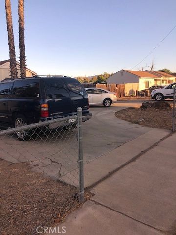 296 PALM AVE, Hemet, CA 92543