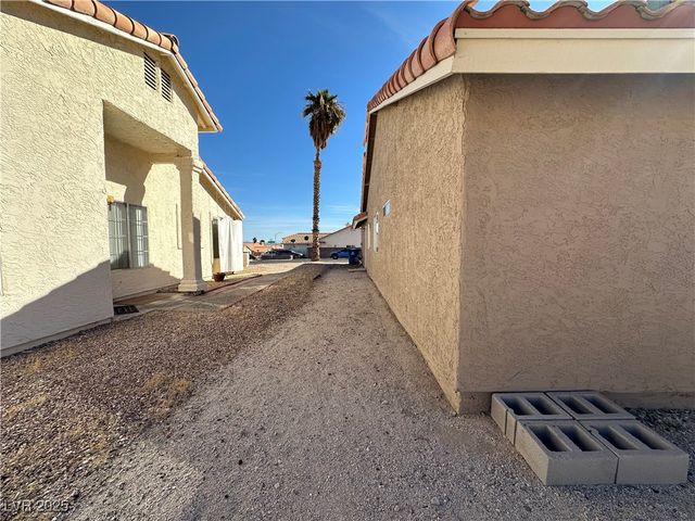 2266 Carved Canyon Lane, Laughlin, NV 89029