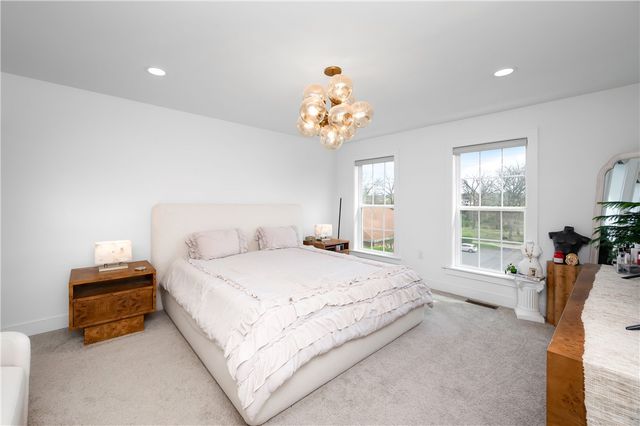 800 Gillian Ln, Cranberry Twp, PA 16066