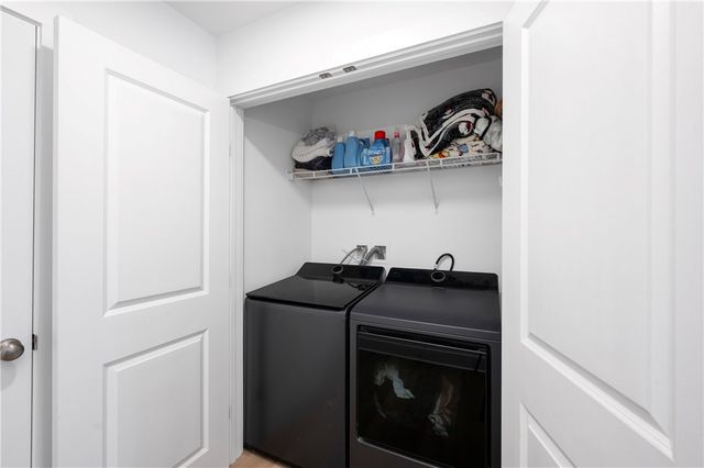 800 Gillian Ln, Cranberry Twp, PA 16066