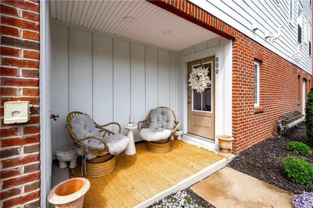 800 Gillian Ln, Cranberry Twp, PA 16066