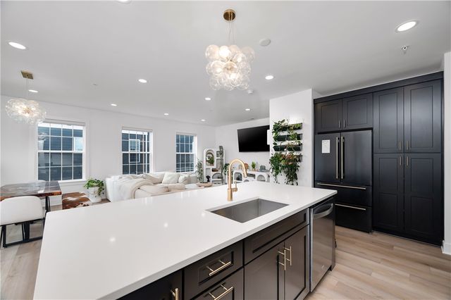800 Gillian Ln, Cranberry Twp, PA 16066