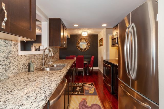17W764 Lowell Lane, Villa Park, IL 60181