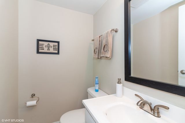 17W764 Lowell Lane, Villa Park, IL 60181